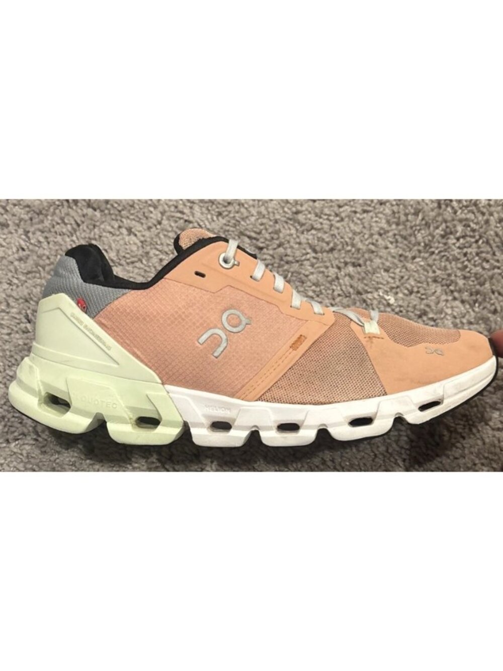 ON Cloudflyer 4 Running Sneakers Shoes Peach / Aloe / White Women's Size 9.5 - Picture 3 of 8